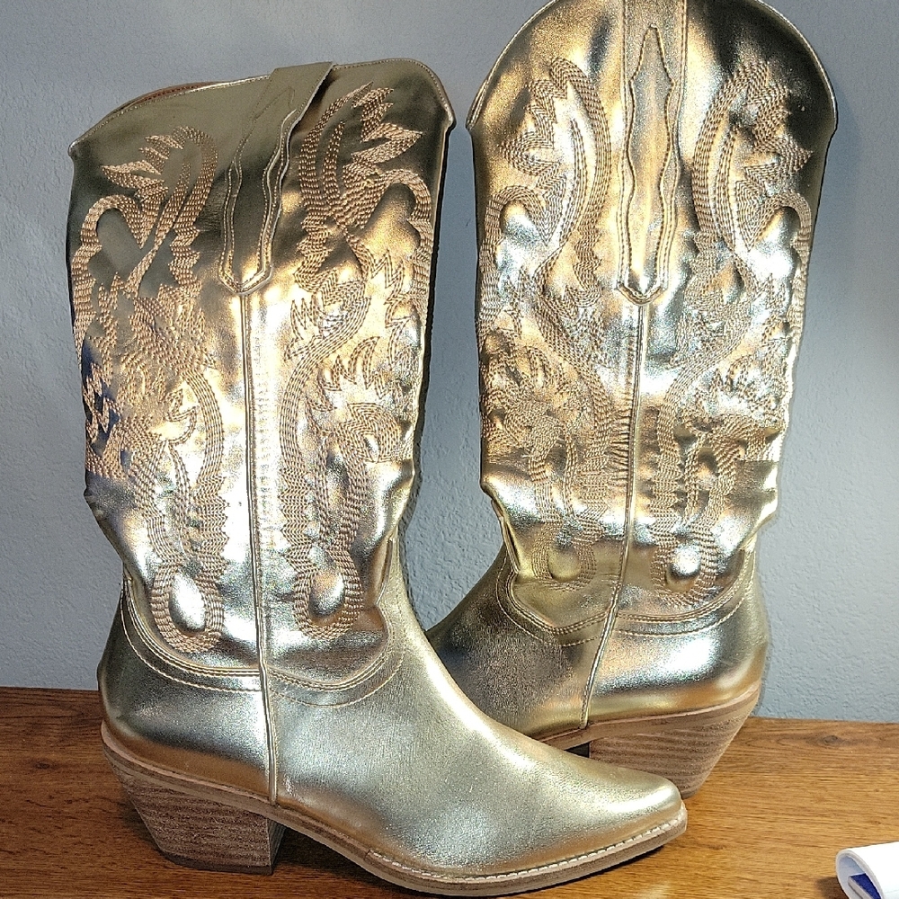 BEAST FASHION Gold Heeled Boots